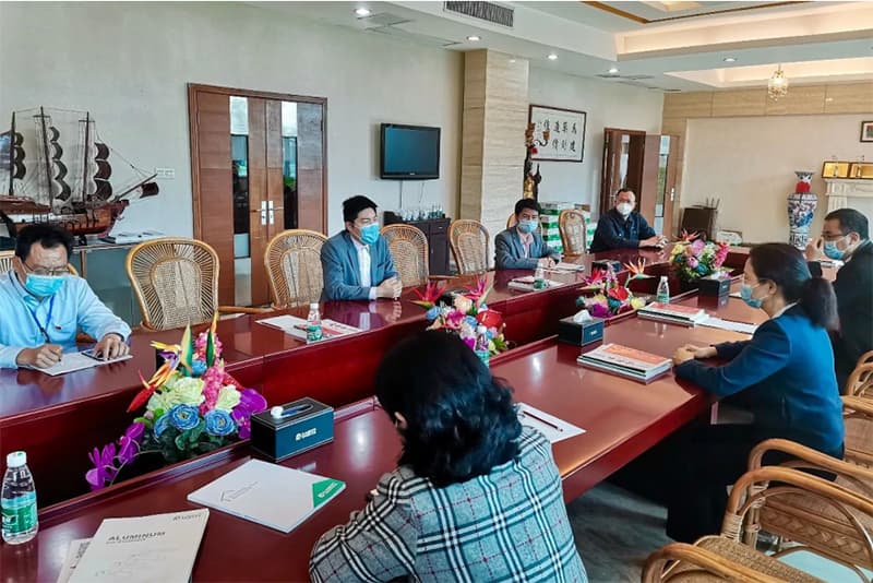 企业暖春行动会议